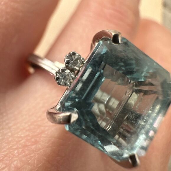 Antique Deco Period Aquamarine 18k Gold And Petite Diamond Ring - Picture 7 of 13